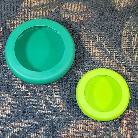 Silicone Food Huggers- Set of 2 - Picture 2 of 4